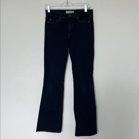GAP 1969 Perfect Bootcut Jeans Women’s Size 28R Dark Wash Mid Rise Denim - Picture 1 of 3